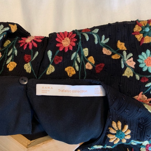 Embroidered Spring Dress - Picture 5 of 6